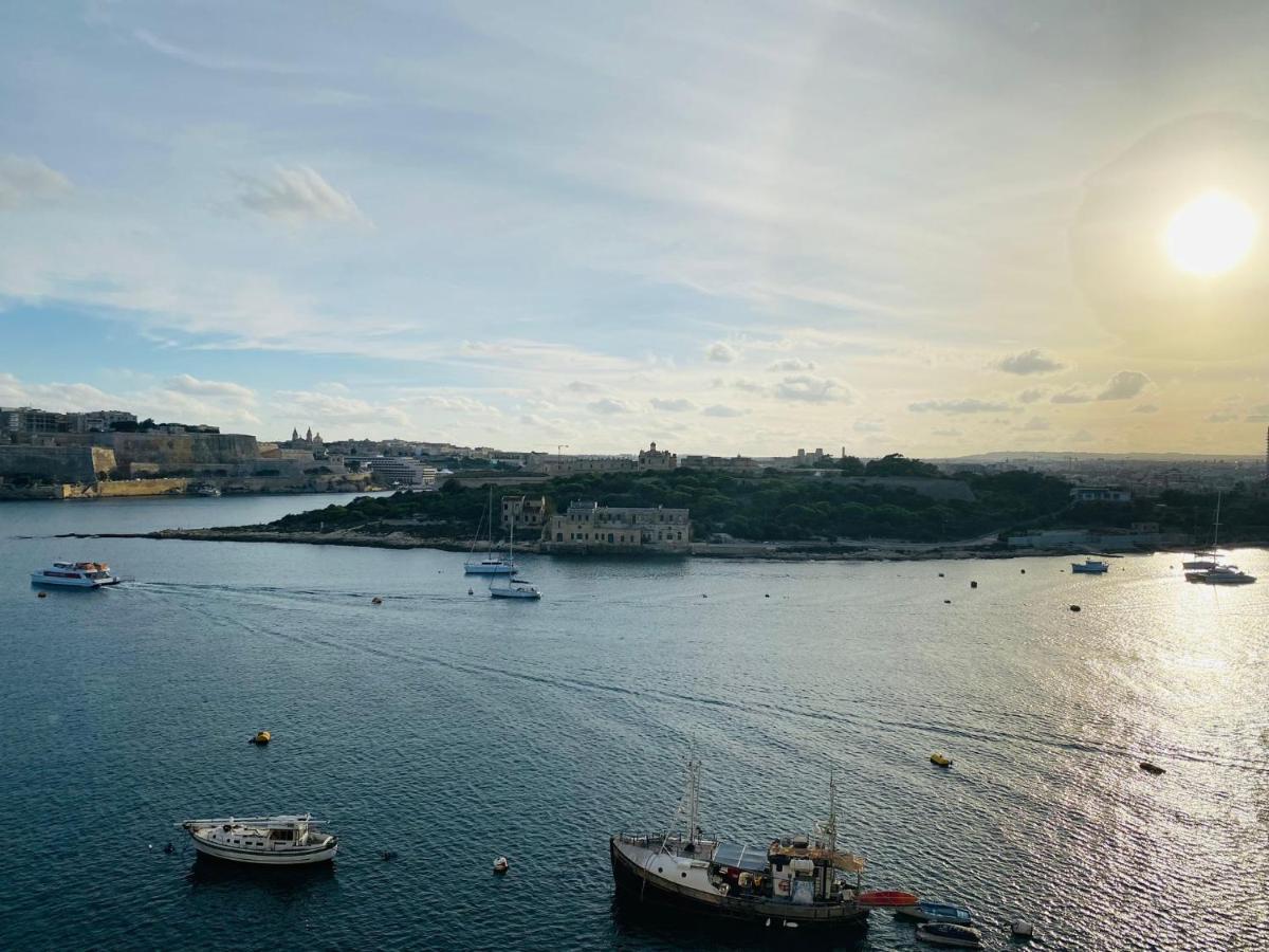 Sliema Seaview & Seafront- Apt 9, 49 Tigne Point Mansions Esterno foto