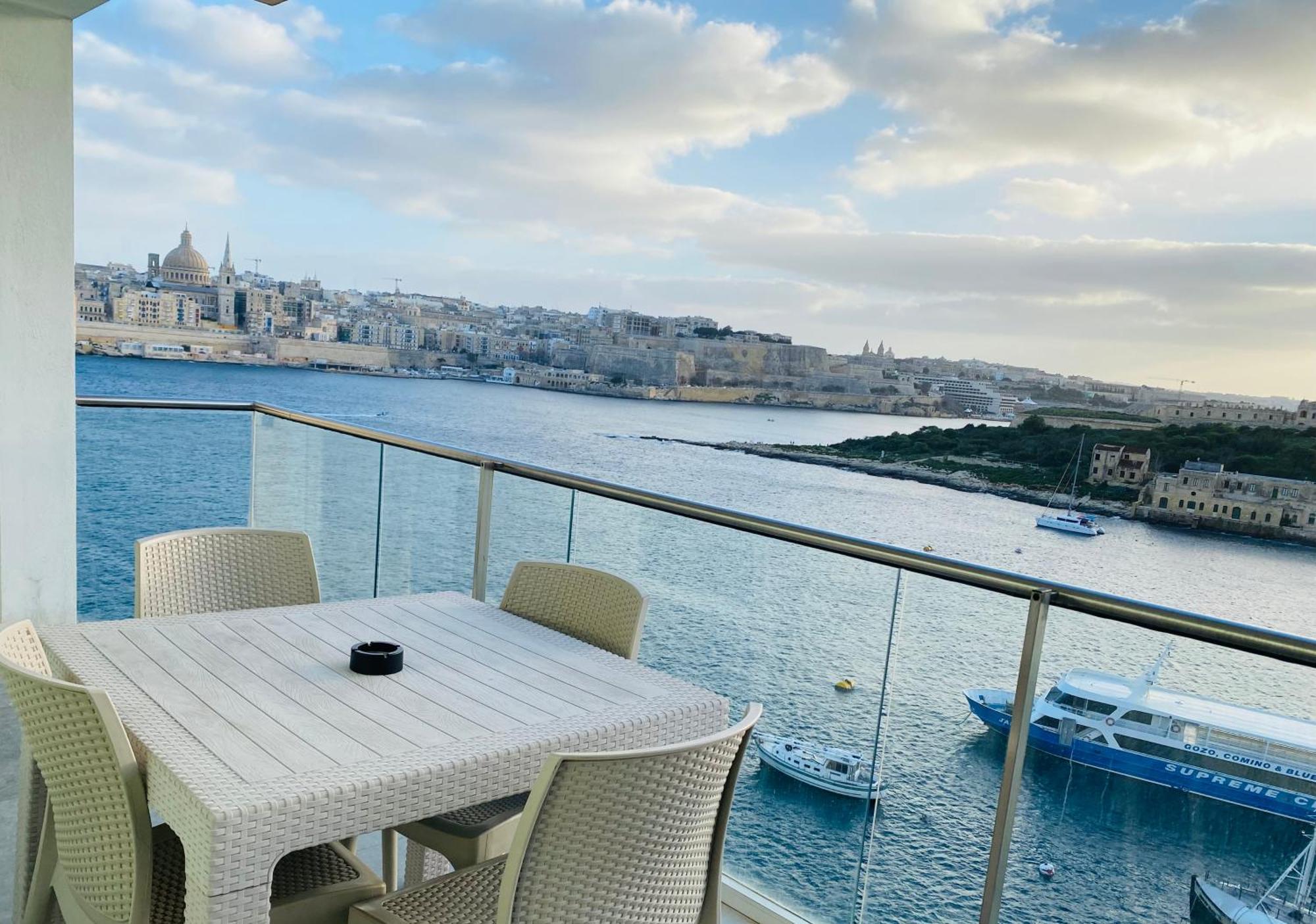 Sliema Seaview & Seafront- Apt 9, 49 Tigne Point Mansions Esterno foto