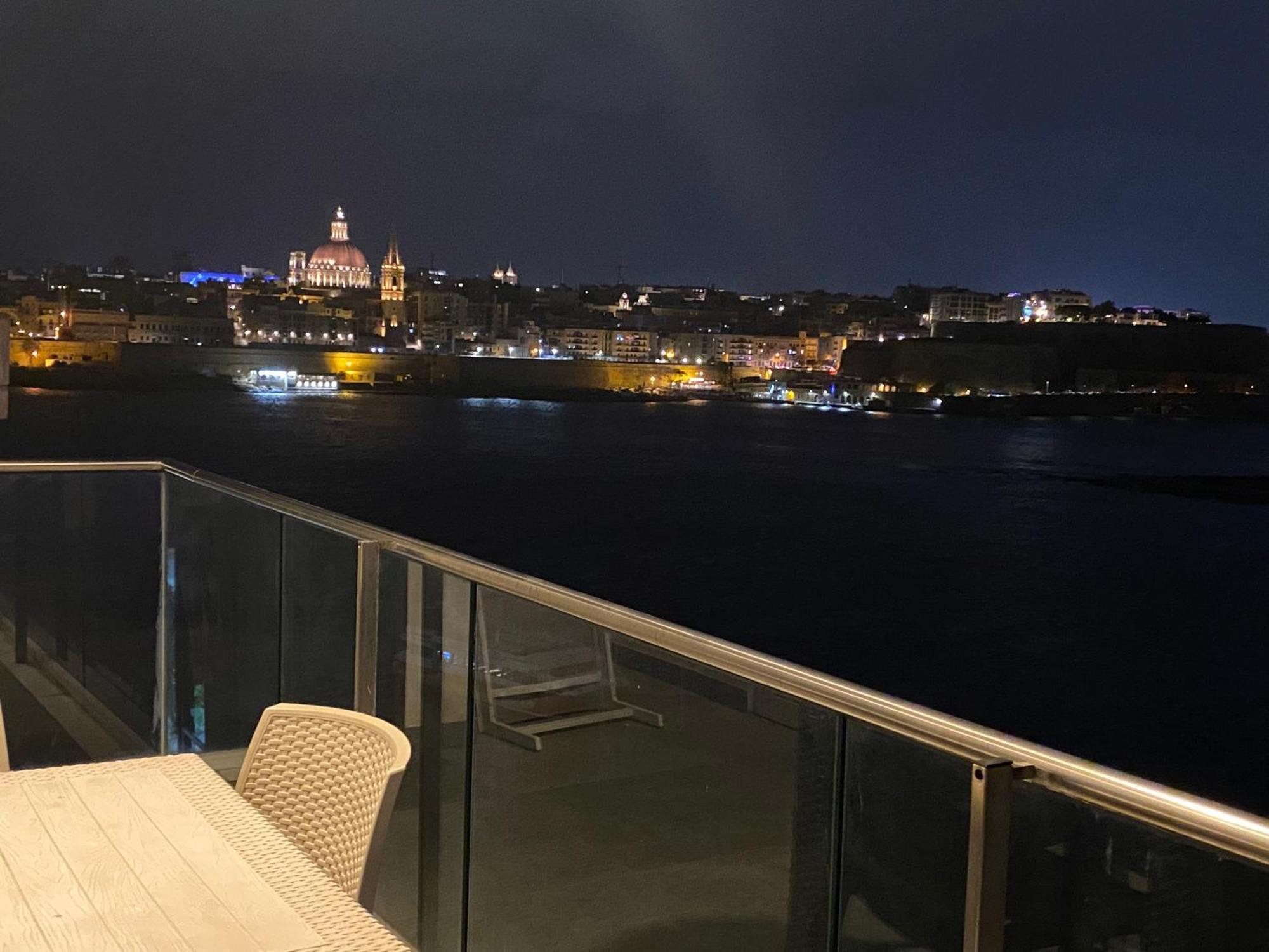 Sliema Seaview & Seafront- Apt 9, 49 Tigne Point Mansions Esterno foto